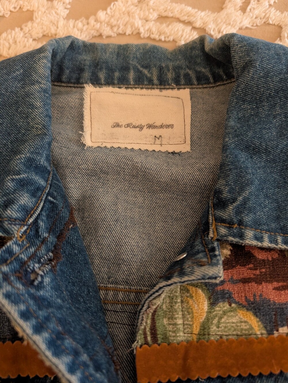 Upcycled denim jacket w rare cowboy fabric, Size M - L - Picture 5 of 10